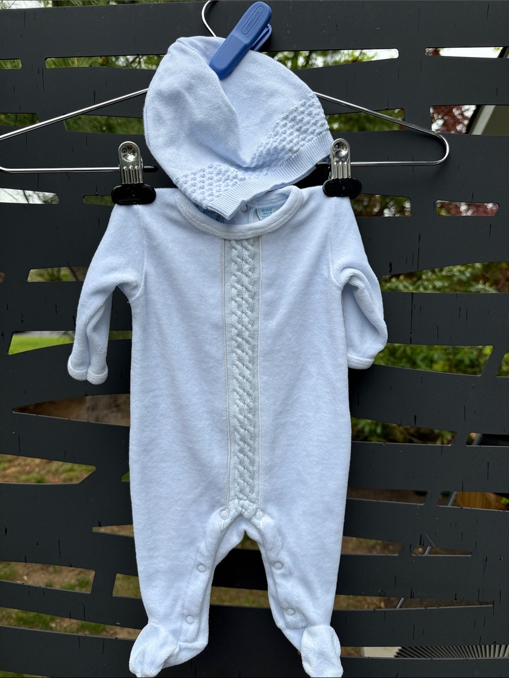 Feltman Bros Classic Light Blue Knit Baby One-Piece with Matching Hat NB